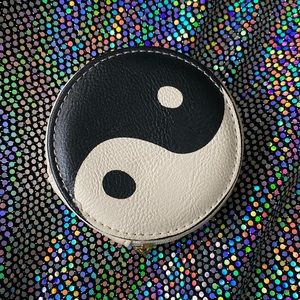 Yin Yang pill case